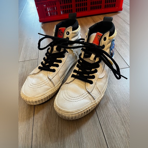 Vans Men's Space Voyager Sk8-Hi NASA White Trainers - Picture 2 of 6